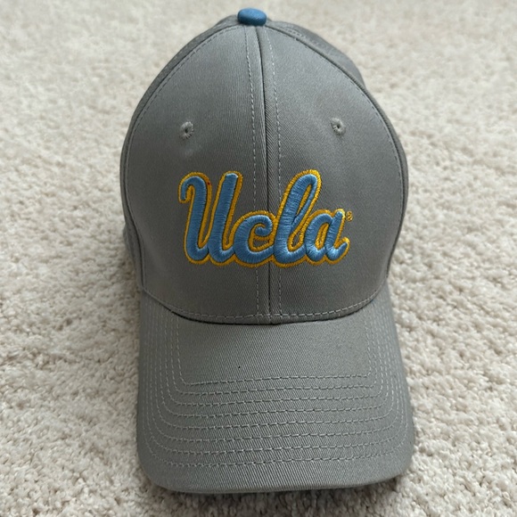 UCLA HAT 🧢 - Picture 1 of 6